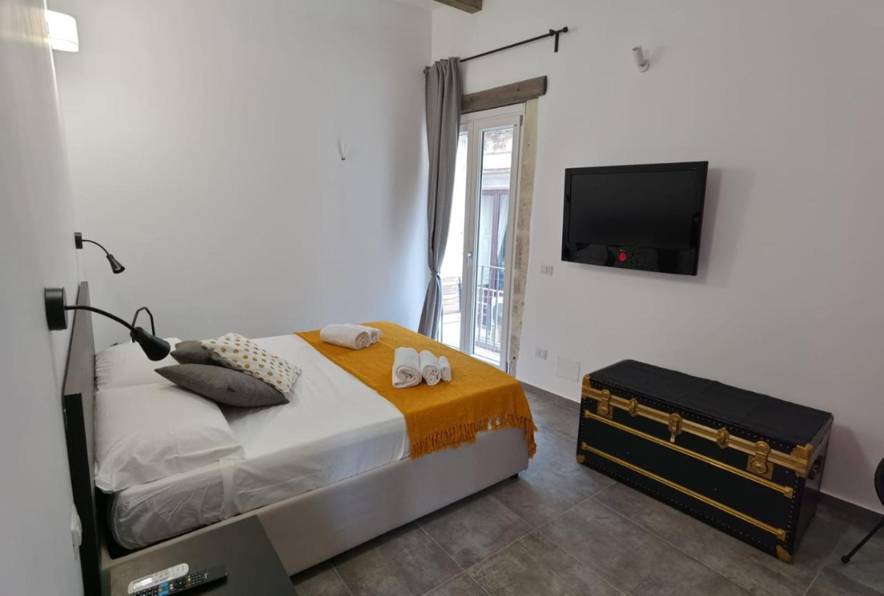 Cavour 45 - Ortigia Apartments Syracuse Bagian luar foto
